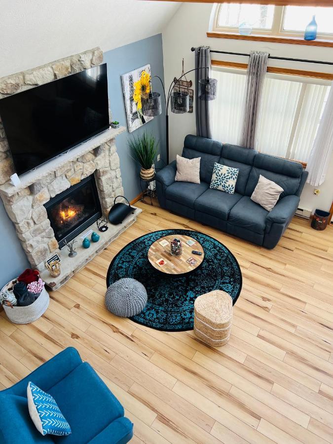 Nature Escape Resort: Lakeside Retreat With Private Deck And Hot Tub Chalet *