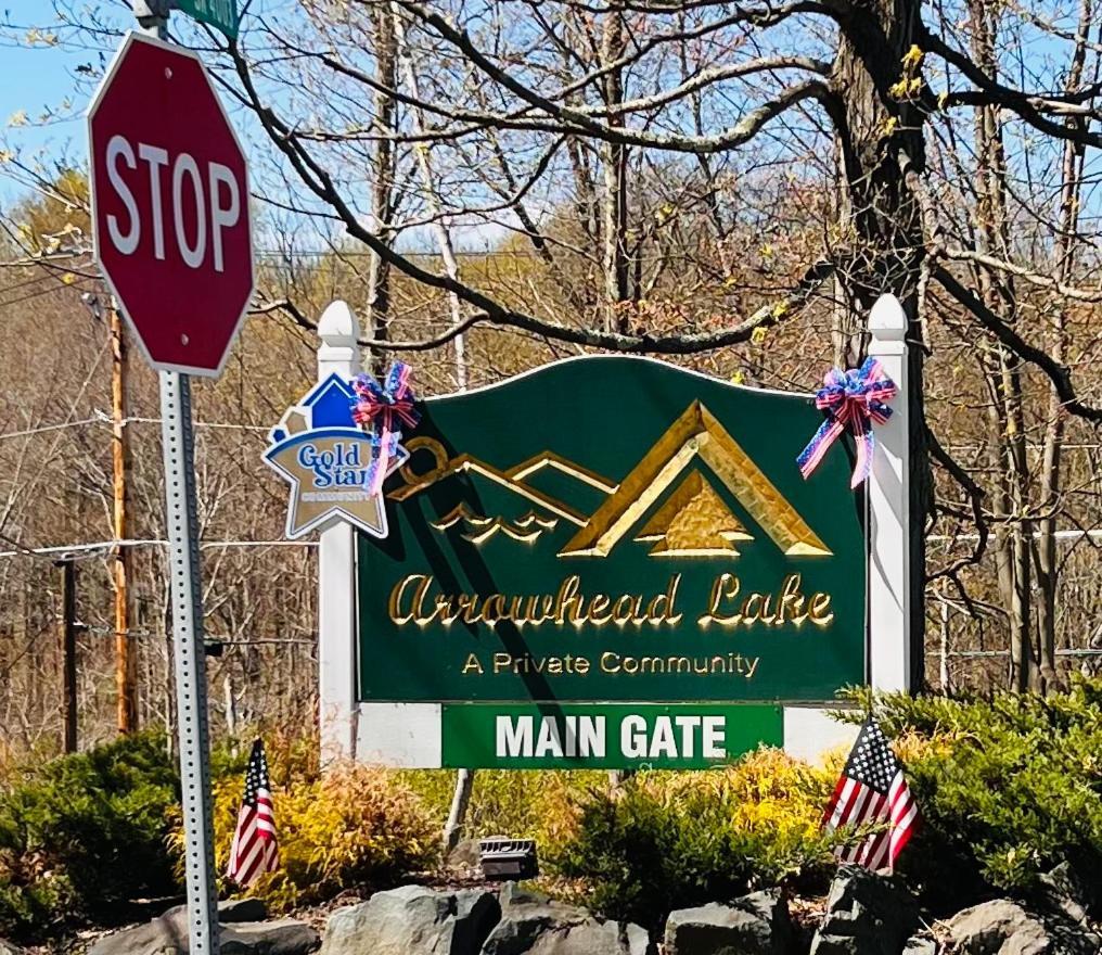 Nature Escape Resort: Lakeside Retreat With Private Deck And Hot Tub * Thornhurst