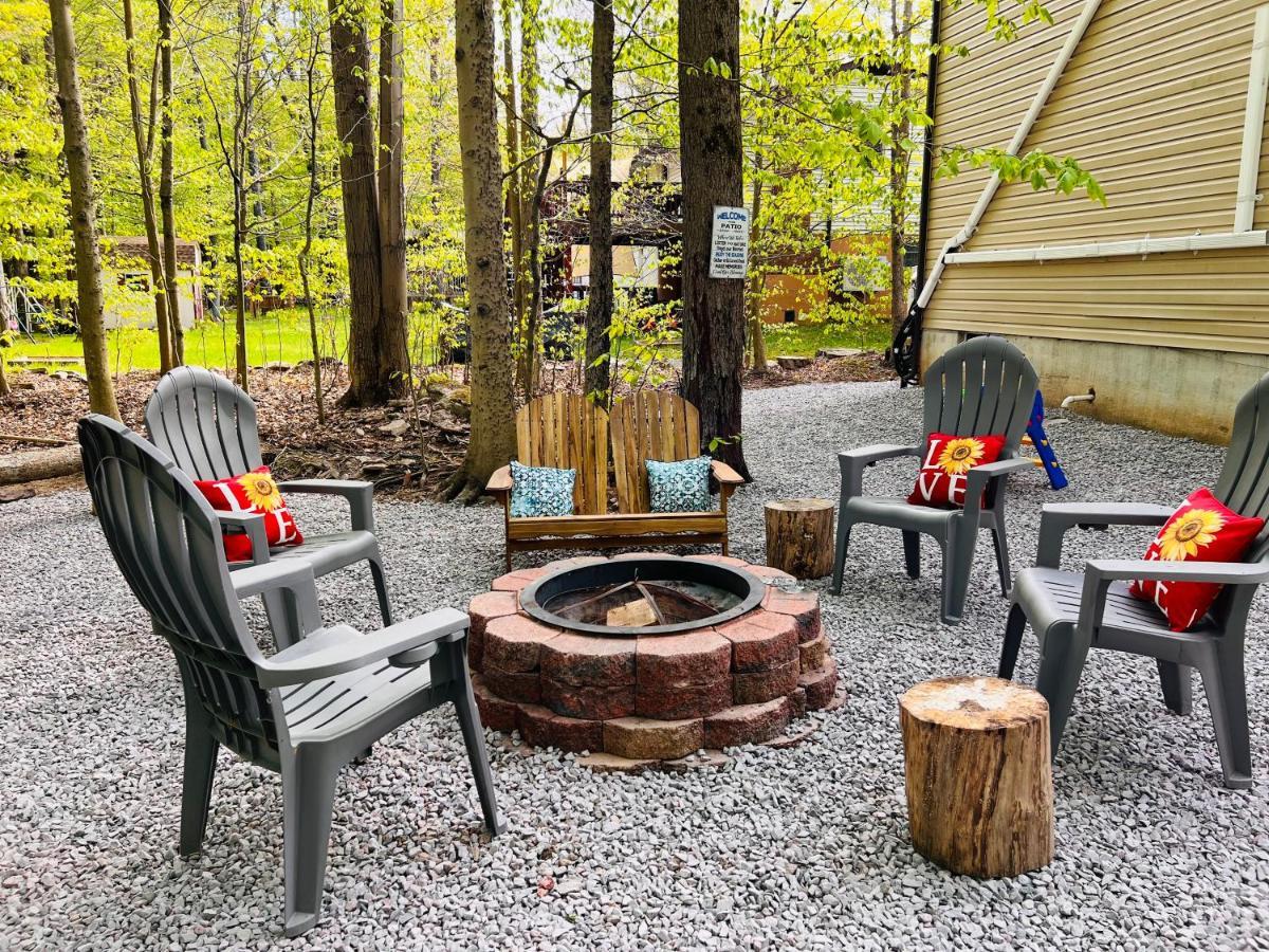 Nature Escape Resort: Lakeside Retreat With Private Deck And Hot Tub *