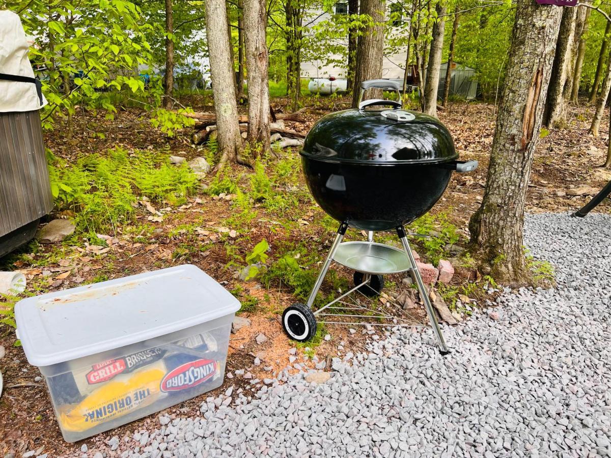 Nature Escape Resort: Lakeside Retreat With Private Deck And Hot Tub Chalet *